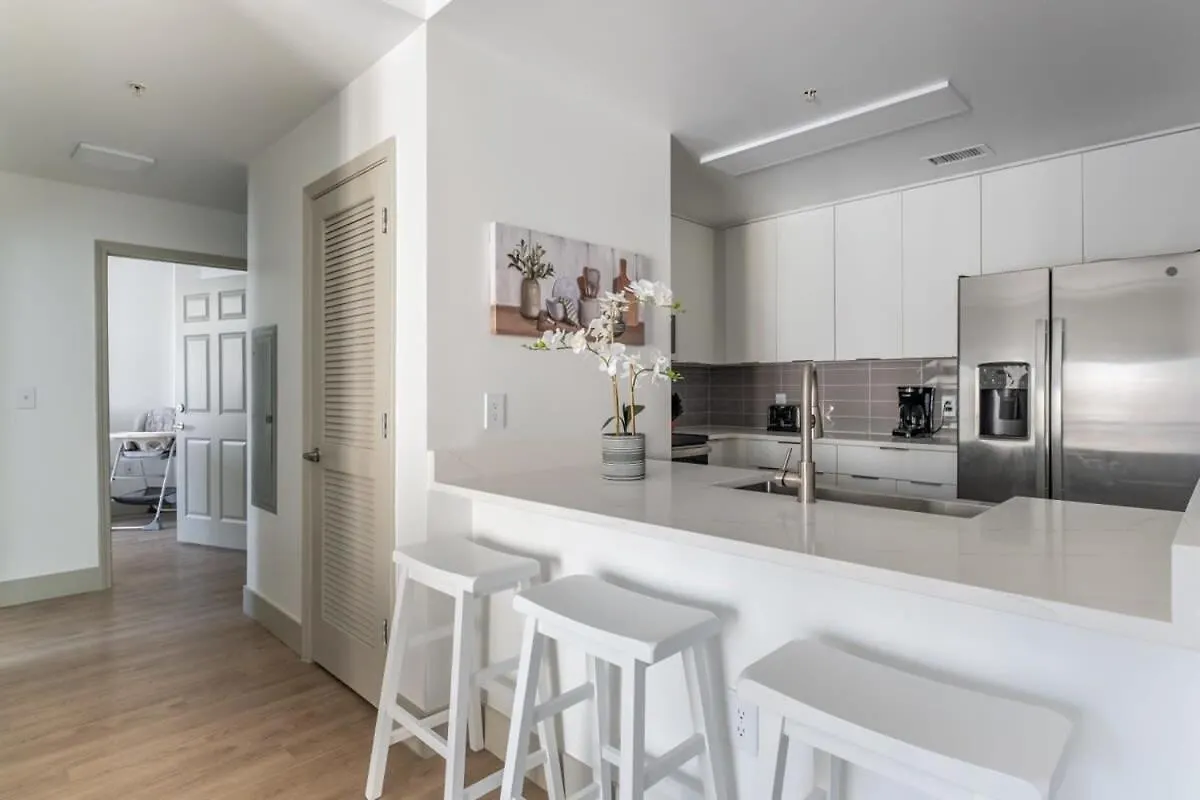 4B 2Ba Luxury Central Apartment With Gym Charlotte